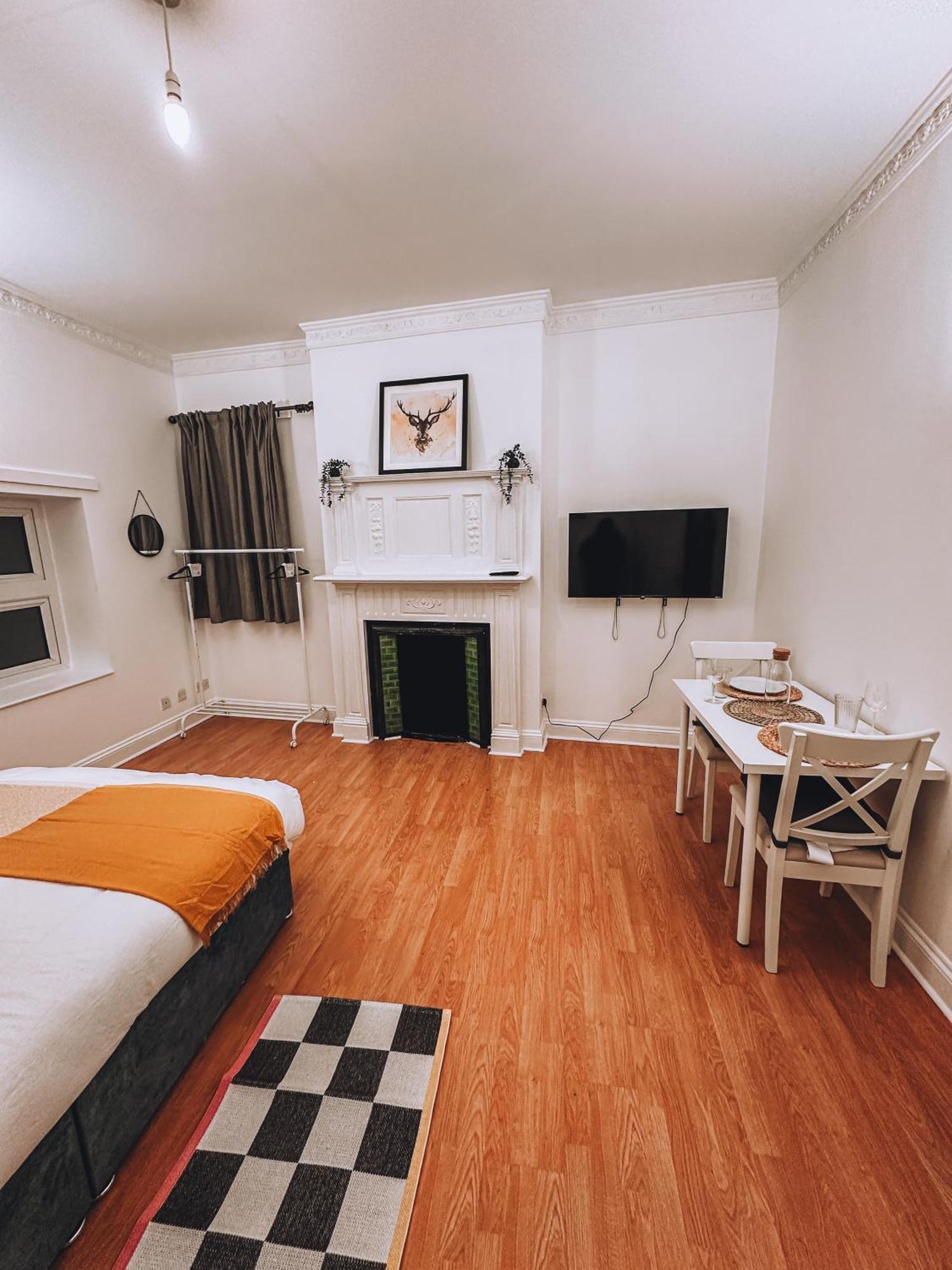 Spacious 3 Rooms In Tooting London Exterior photo
