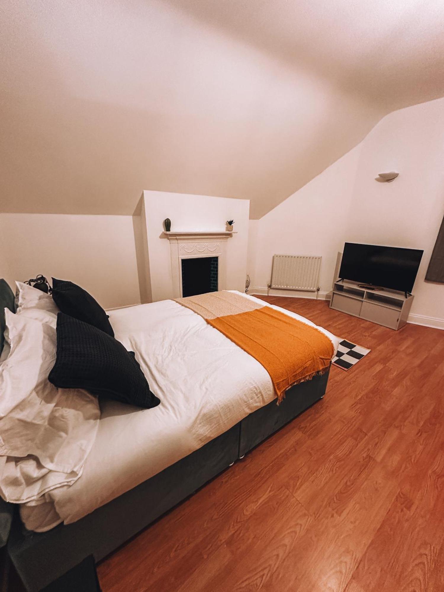 Spacious 3 Rooms In Tooting London Exterior photo